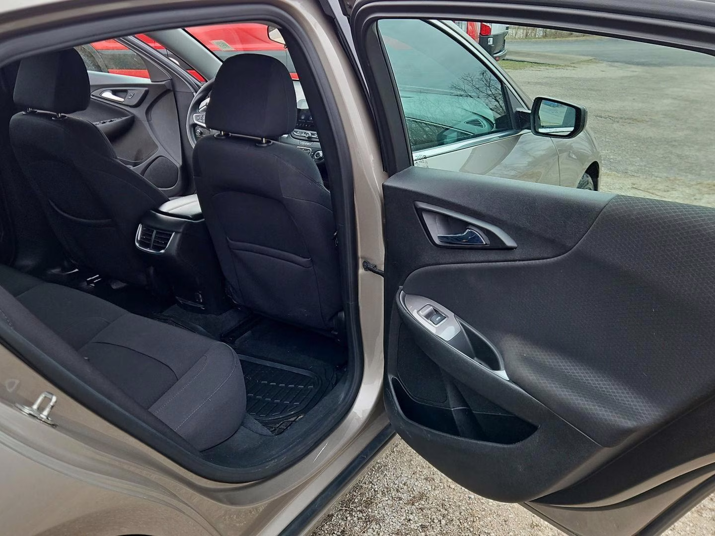 2022 Mineral Gray Metallic Chevrolet Malibu LT FWD Sedan