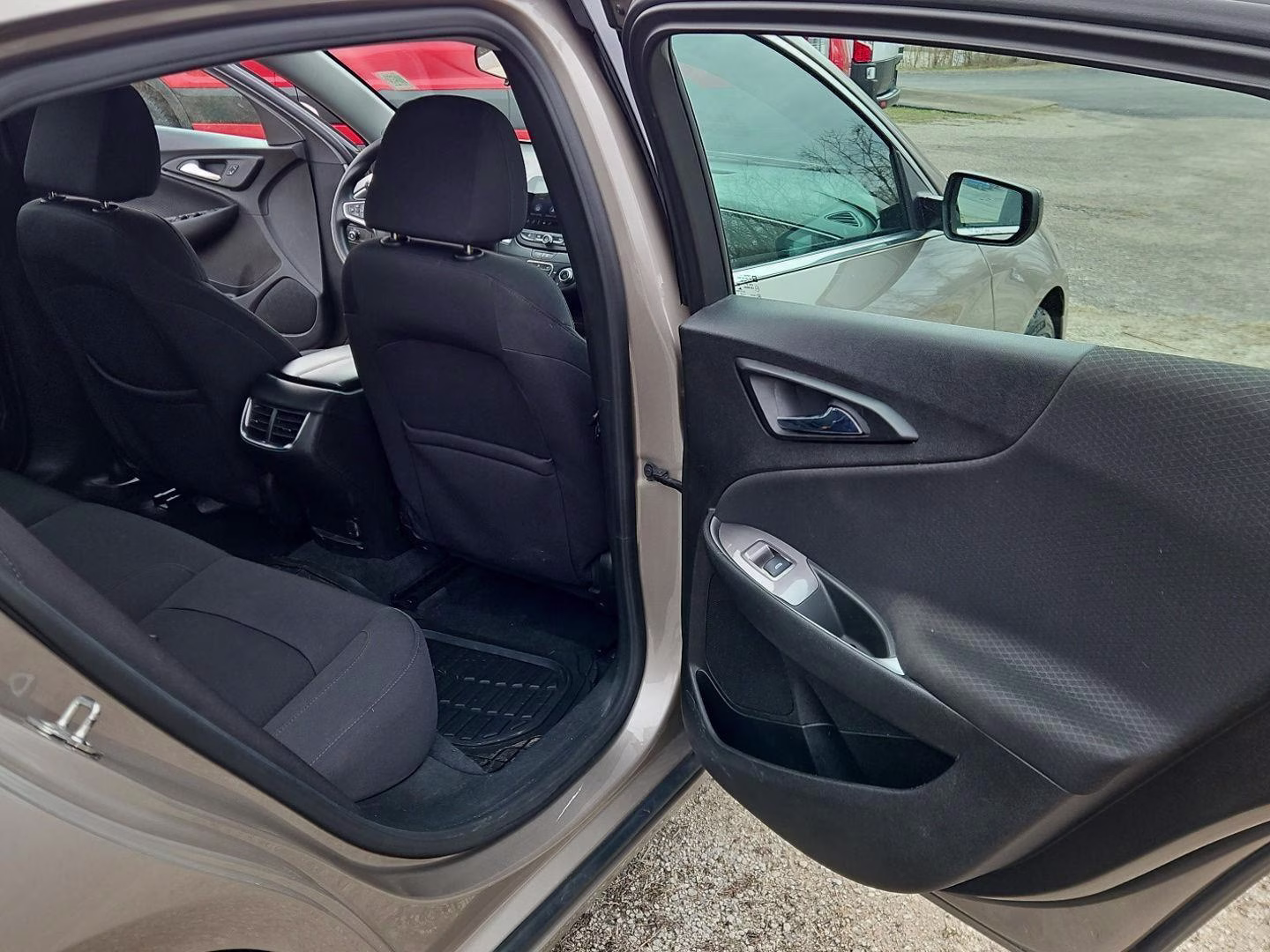 2022 Mineral Gray Metallic Chevrolet Malibu LT FWD Sedan
