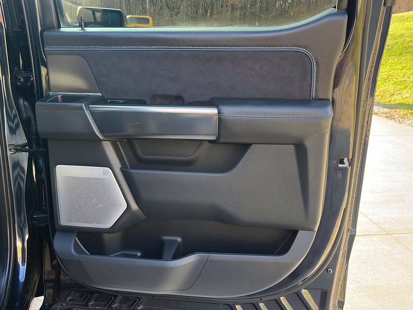 2025 Antimatter Blue Ford F-150 Platinum 4X4 Truck