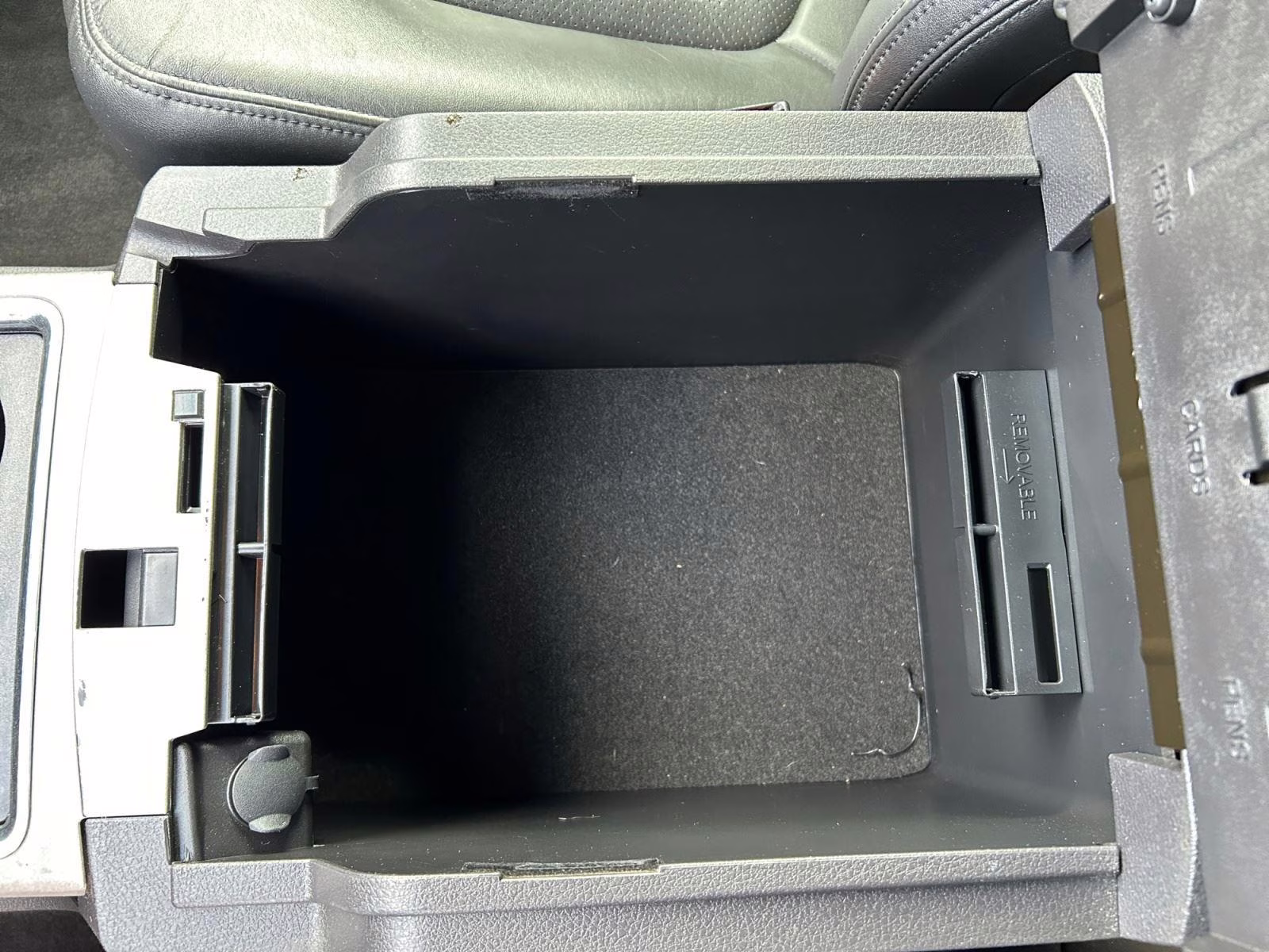 2016 Shadow Black Ford Super Duty F-350 SRW Lariat 4X4 Truck