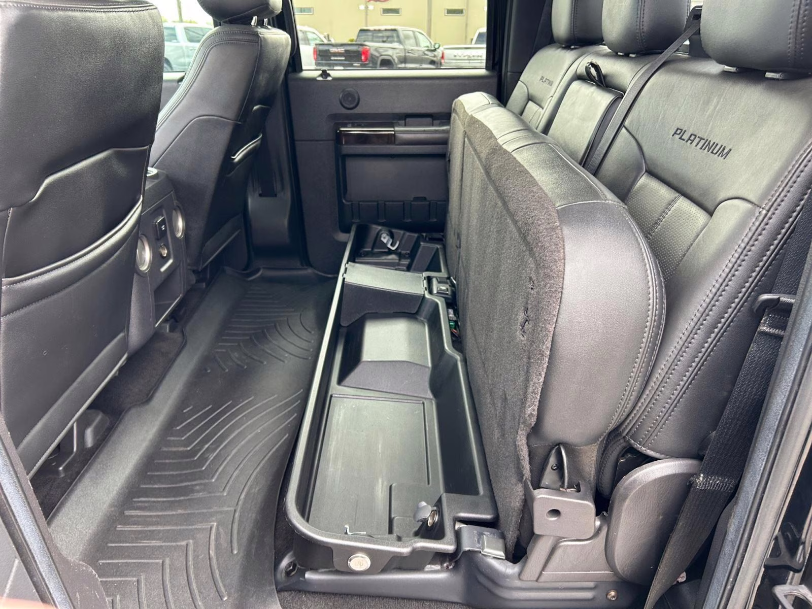 2016 Shadow Black Ford Super Duty F-350 SRW Lariat 4X4 Truck