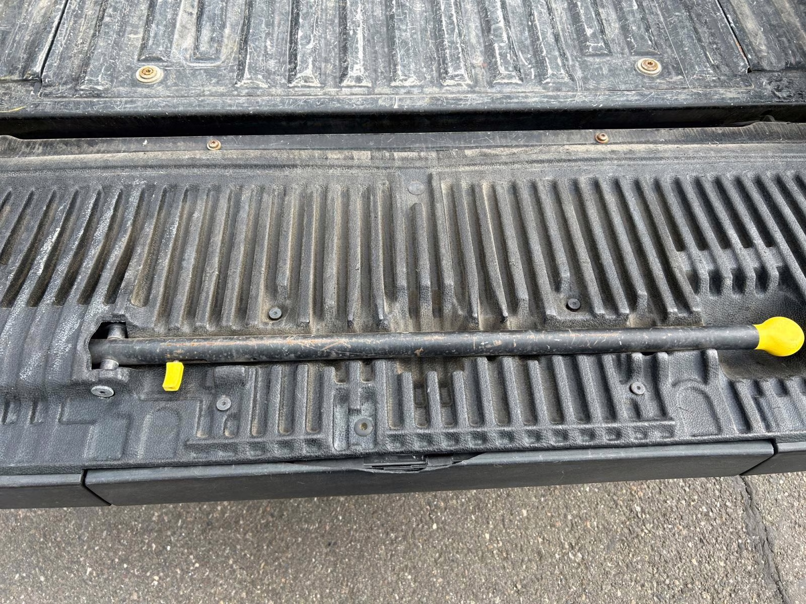 2016 Shadow Black Ford Super Duty F-350 SRW Lariat 4X4 Truck