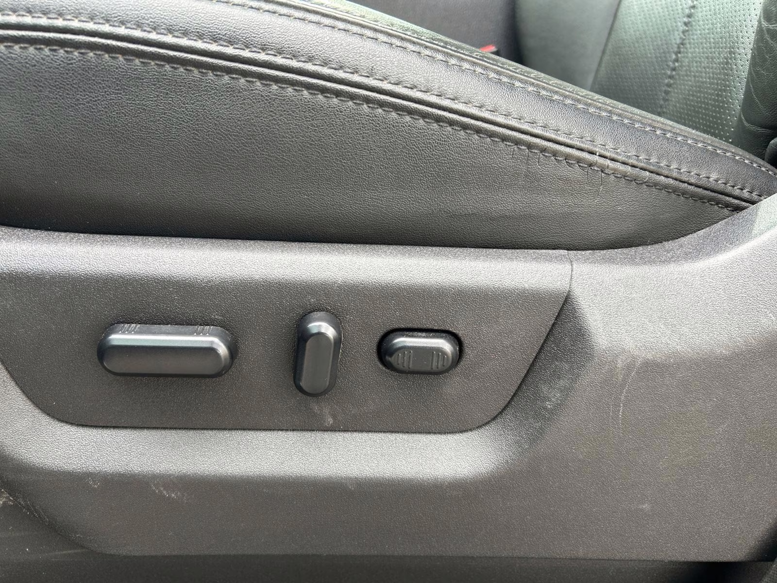 2016 Shadow Black Ford Super Duty F-350 SRW Lariat 4X4 Truck