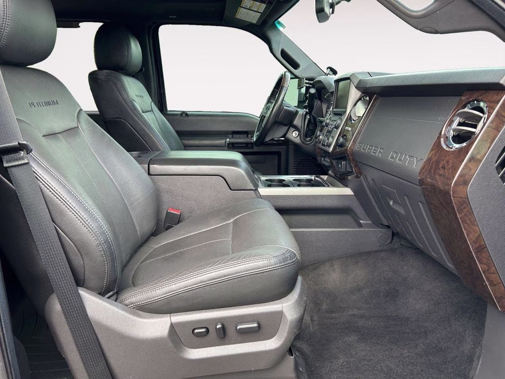2016 Black Ford Super Duty F-350 SRW Platinum 4X4 Truck