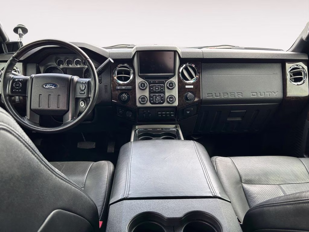 2016 Black Ford Super Duty F-350 SRW Platinum 4X4 Truck