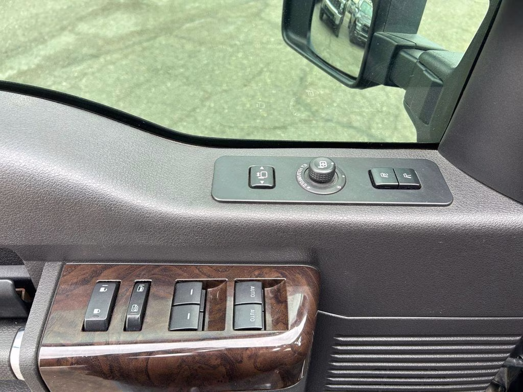 2016 Black Ford Super Duty F-350 SRW Platinum 4X4 Truck