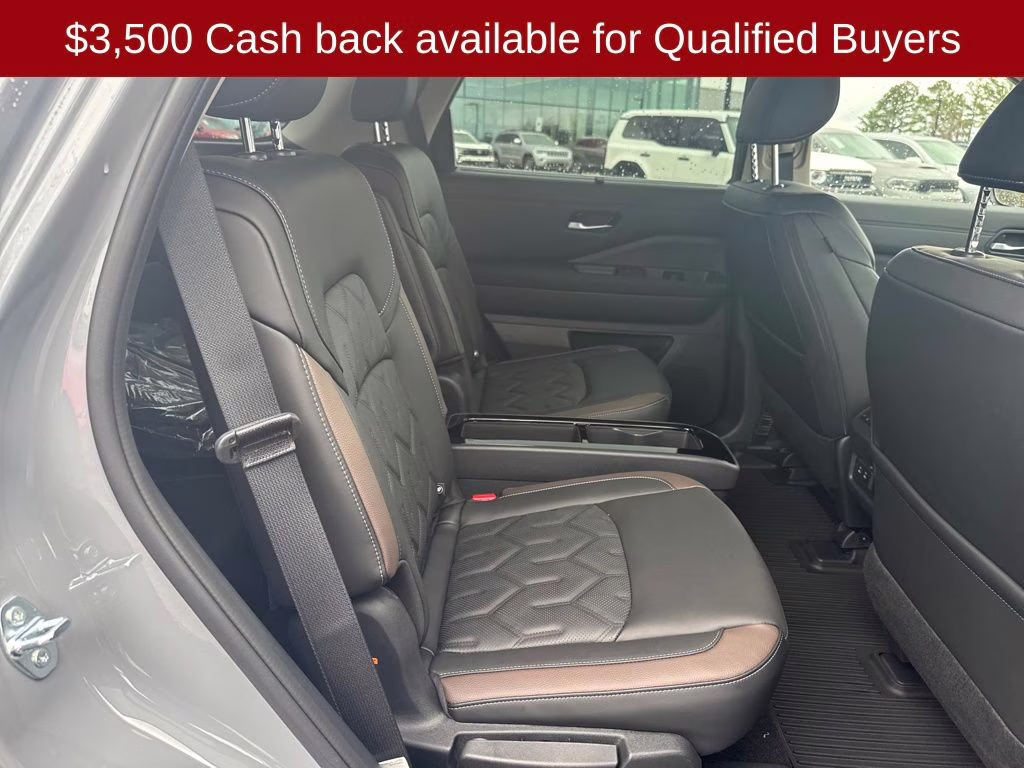 2026 Boulder Gray/Super Black Nissan Pathfinder Platinum 4X4 SUV