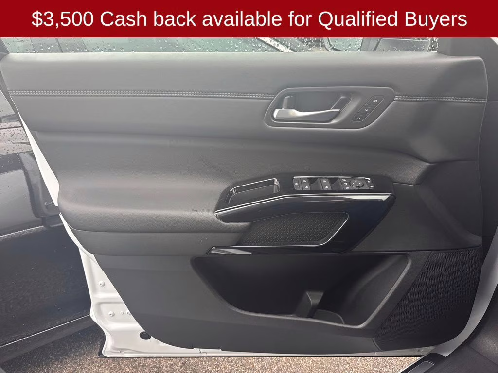 2026 Everest White Pearl Tricoat Nissan Pathfinder Platinum FWD SUV