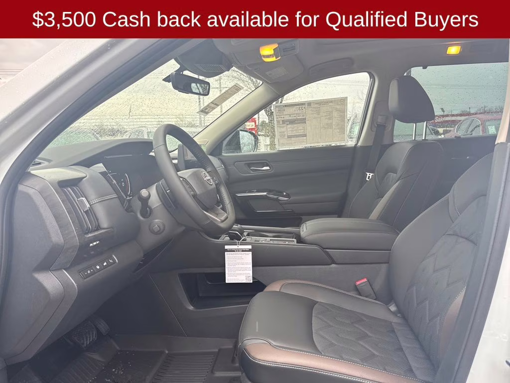 2026 Everest White Pearl Tricoat Nissan Pathfinder Platinum FWD SUV