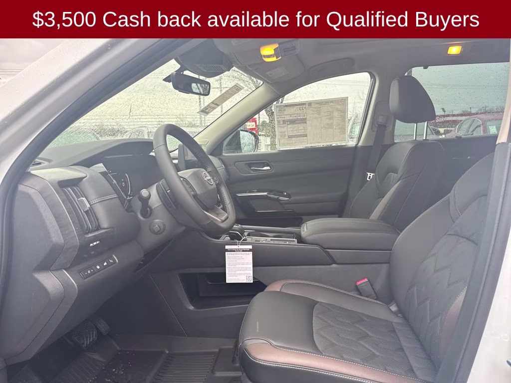 2026 Everest White Pearl Tricoat Nissan Pathfinder Platinum FWD SUV