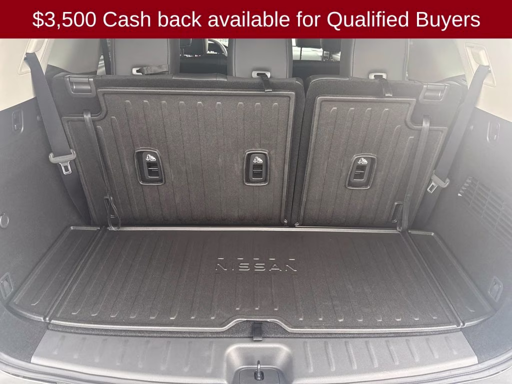 2026 Everest White Pearl Tricoat Nissan Pathfinder Platinum FWD SUV