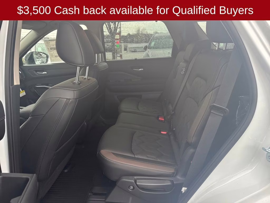 2026 Everest White Pearl Tricoat Nissan Pathfinder Platinum FWD SUV