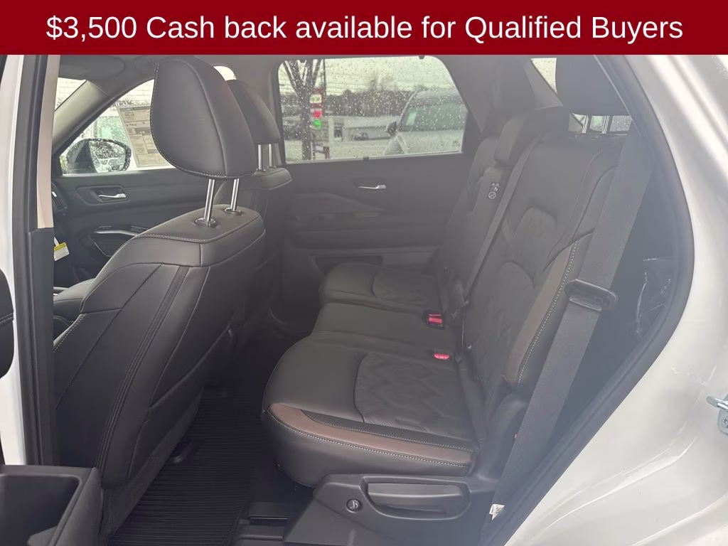 2026 Everest White Pearl Tricoat Nissan Pathfinder Platinum FWD SUV