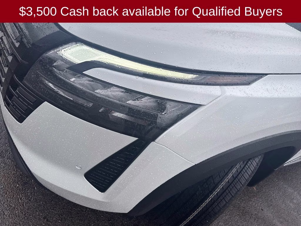 2026 Everest White Pearl Tricoat Nissan Pathfinder Platinum FWD SUV