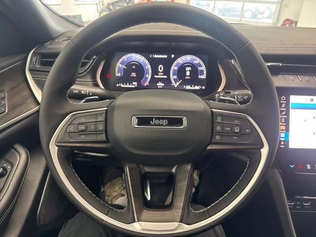 2026 Bright White Clearcoat Jeep Grand Cherokee L Limited 4X4 SUV