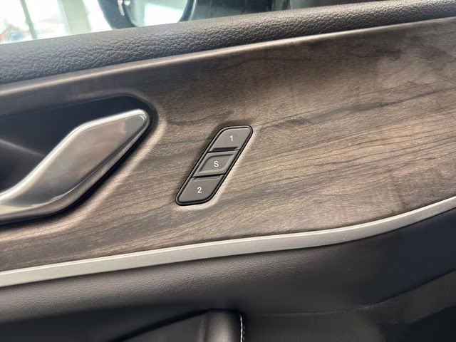 2026 Bright White Clearcoat Jeep Grand Cherokee L Limited 4X4 SUV