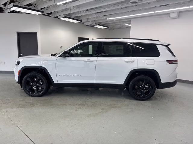 2026 Bright White Clearcoat Jeep Grand Cherokee L Limited 4X4 SUV