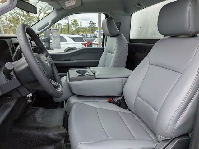 2026 Oxford White Ford Super Duty F-550 DRW XL 4X4 Truck