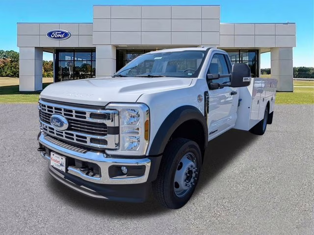 2026 Oxford White Ford Super Duty F-550 DRW XL 4X4 Truck