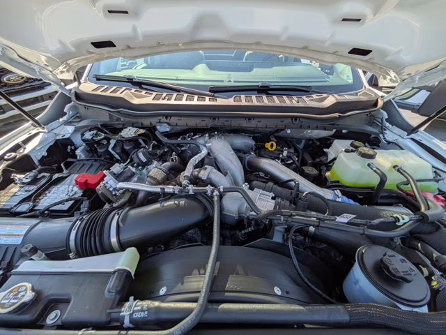 2026 Oxford White Ford Super Duty F-550 DRW XL 4X4 Truck