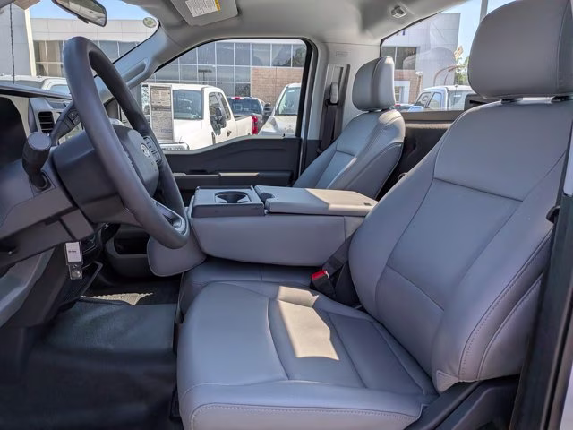 2026 Oxford White Ford Super Duty F-550 DRW XL 4X4 Truck