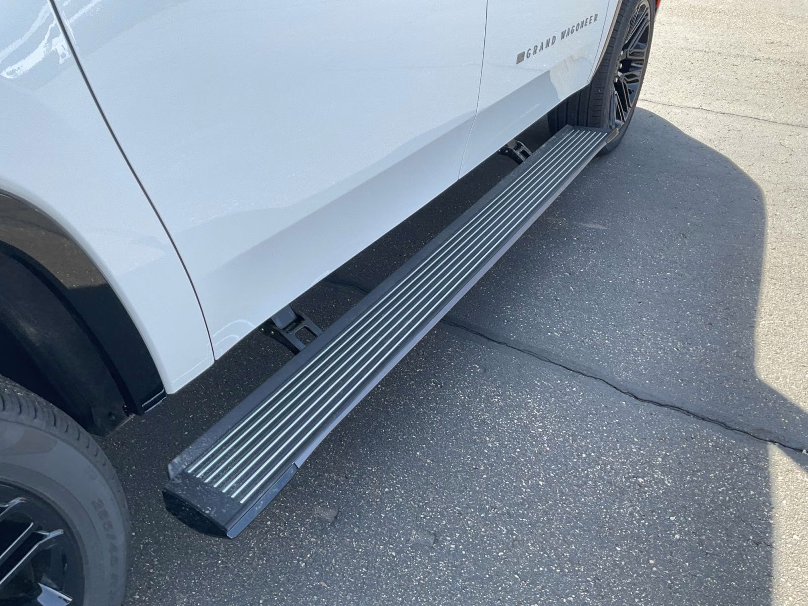 2026 Bright White Clearcoat Jeep Grand Wagoneer L Limited Reserve 4X4 SUV