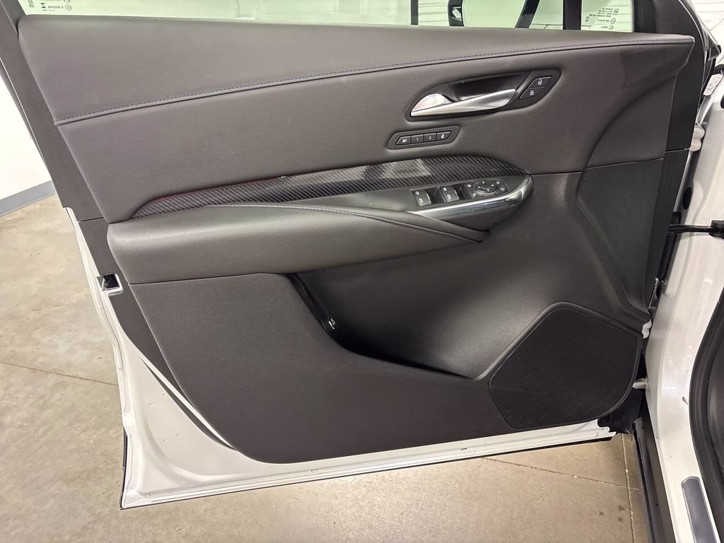 2024 Crystal White Tricoat Cadillac XT4 Sport FWD SUV