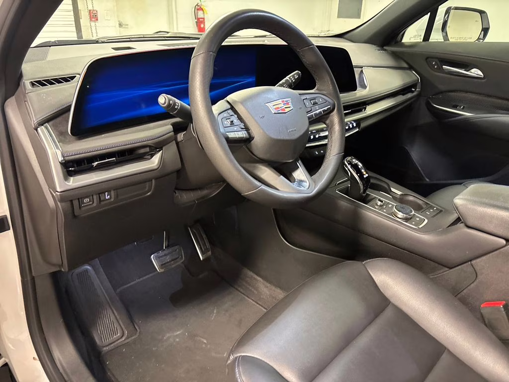 2024 Crystal White Tricoat Cadillac XT4 Sport FWD SUV