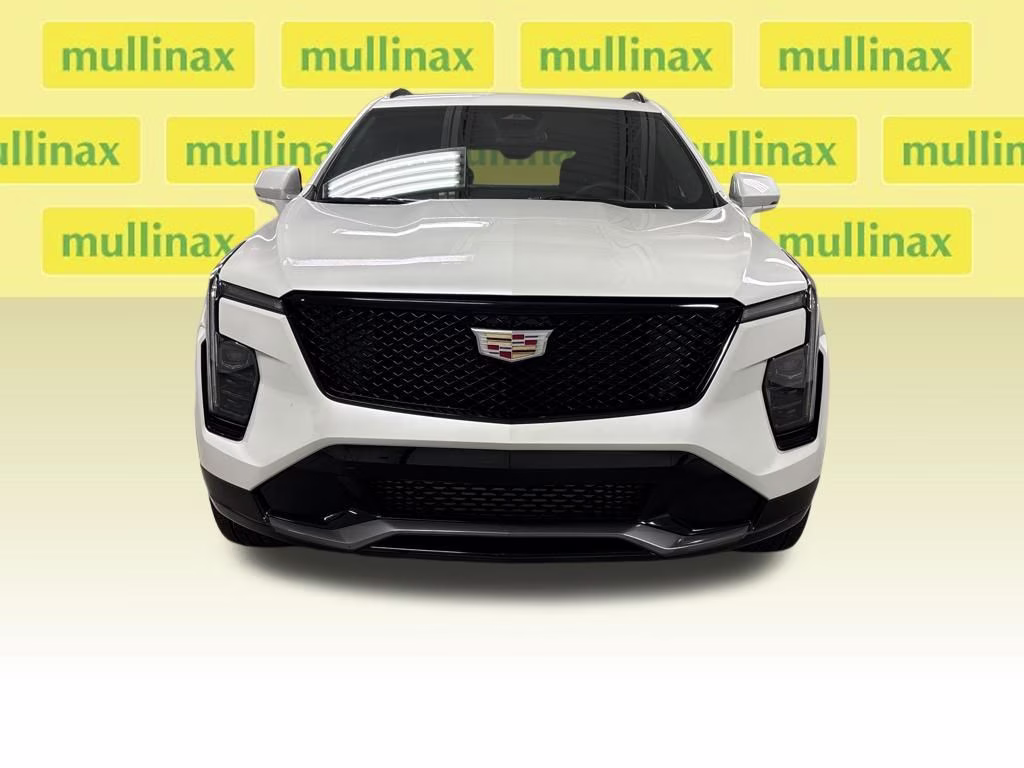 2024 Crystal White Tricoat Cadillac XT4 Sport FWD SUV