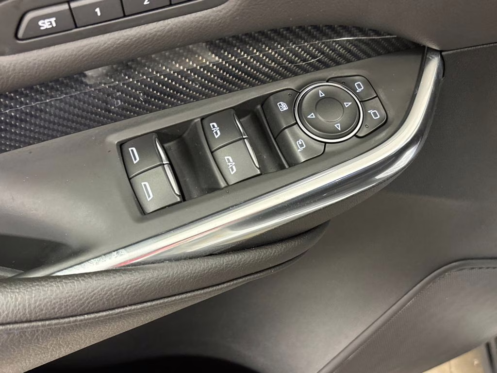 2024 Crystal White Tricoat Cadillac XT4 Sport FWD SUV