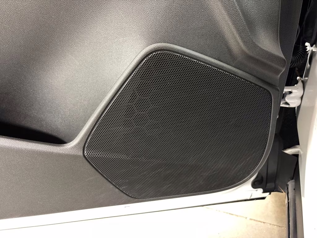 2024 Crystal White Tricoat Cadillac XT4 Sport FWD SUV