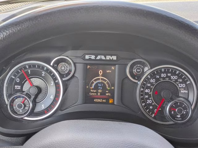 2022 Bright White Clearcoat Ram 2500 Big Horn 4X4 Truck