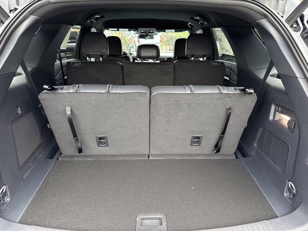 2026 Space White Metallic Ford Explorer ST-Line RWD SUV