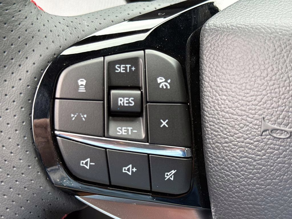 2026 Space White Metallic Ford Explorer ST-Line RWD SUV