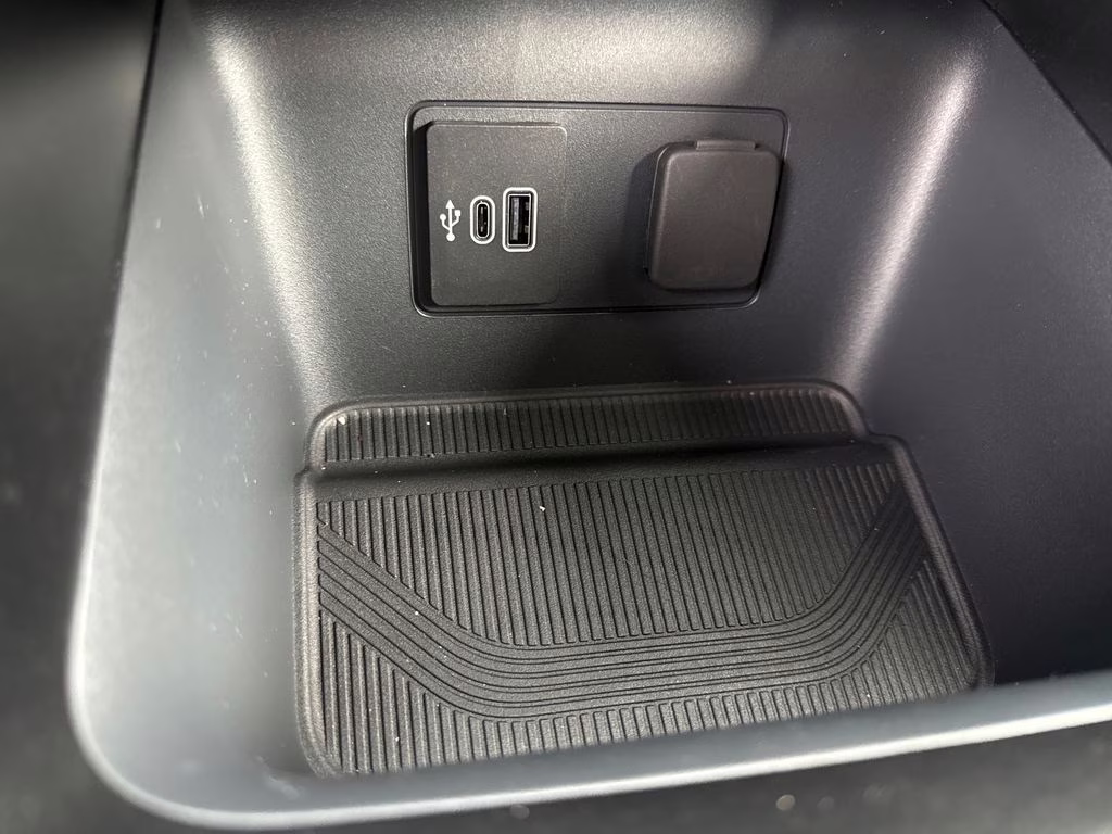 2026 Space White Metallic Ford Explorer ST-Line RWD SUV