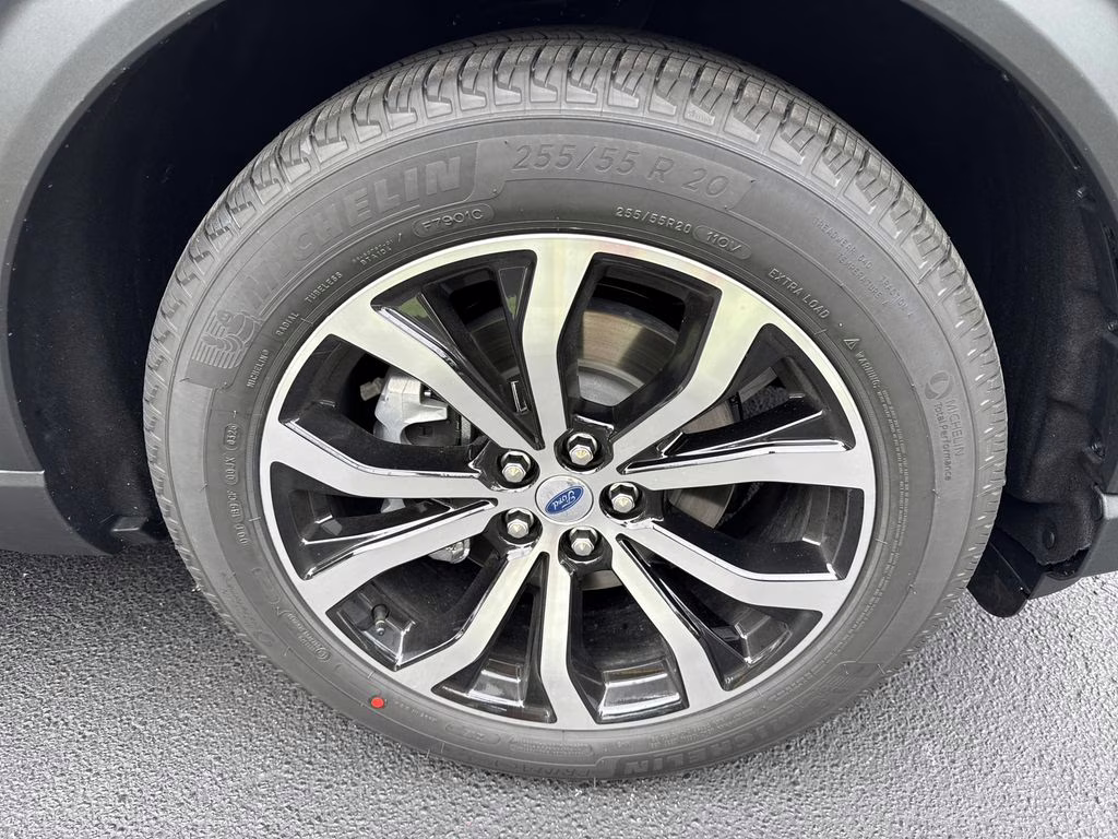 2026 Space White Metallic Ford Explorer ST-Line RWD SUV