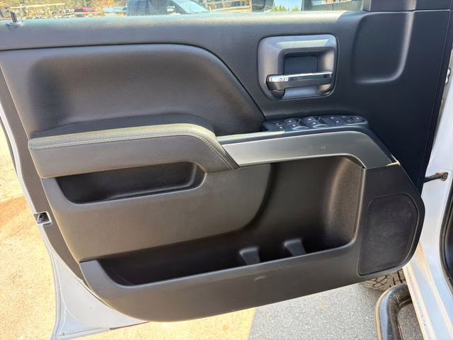 2018 Summit White Chevrolet Silverado 2500HD LT 4X4 Truck
