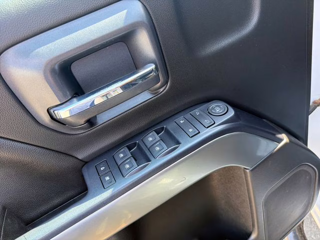 2018 Summit White Chevrolet Silverado 2500HD LT 4X4 Truck