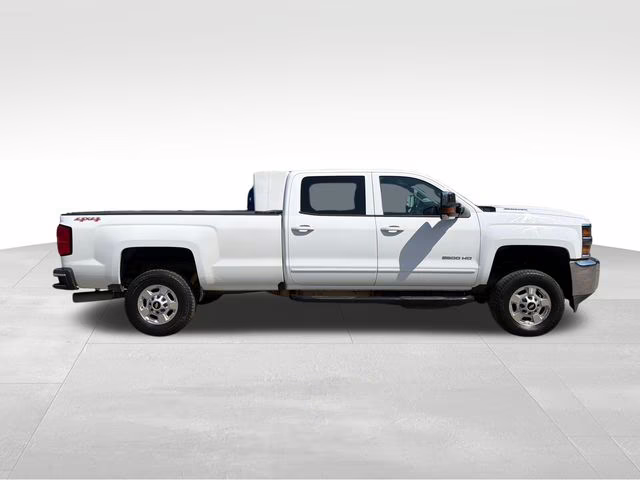 2018 Summit White Chevrolet Silverado 2500HD LT 4X4 Truck