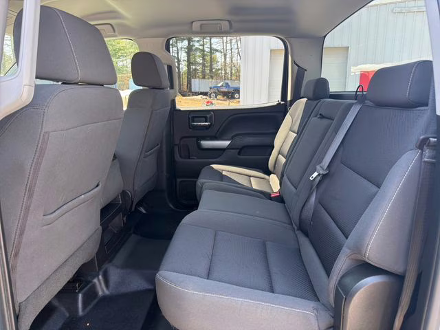 2018 Summit White Chevrolet Silverado 2500HD LT 4X4 Truck