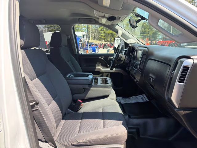 2018 Summit White Chevrolet Silverado 2500HD LT 4X4 Truck