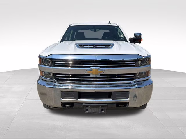 2018 Summit White Chevrolet Silverado 2500HD LT 4X4 Truck