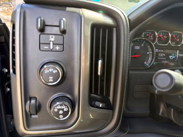 2017 Graphite Metallic Chevrolet Silverado 2500HD High Country 4X4 Truck