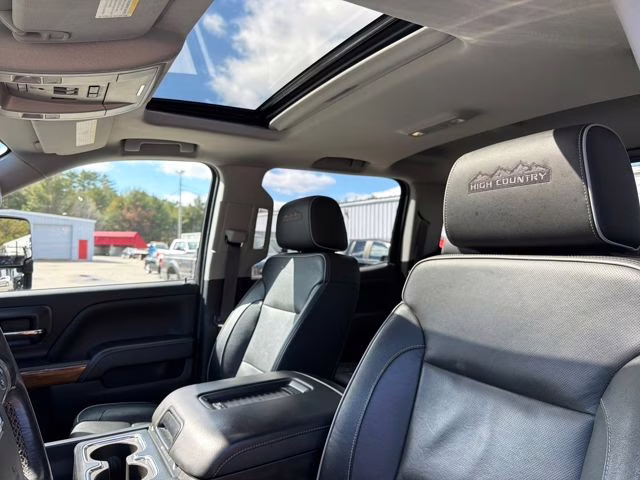 2017 Graphite Metallic Chevrolet Silverado 2500HD High Country 4X4 Truck