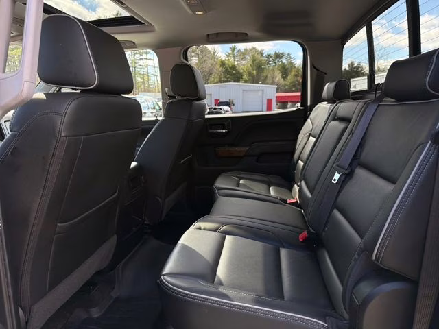 2017 Graphite Metallic Chevrolet Silverado 2500HD High Country 4X4 Truck
