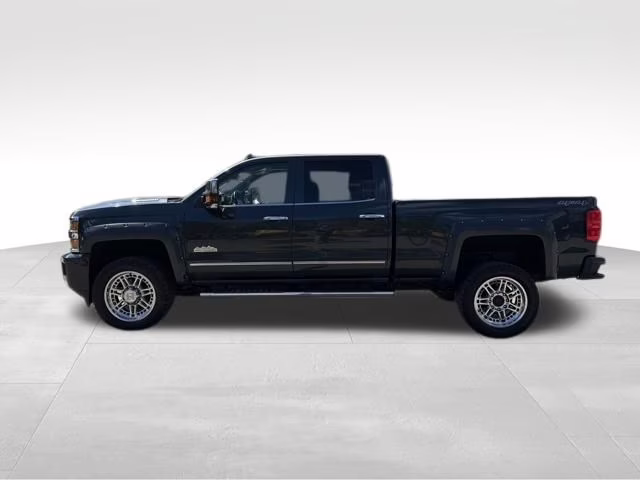 2017 Graphite Metallic Chevrolet Silverado 2500HD High Country 4X4 Truck