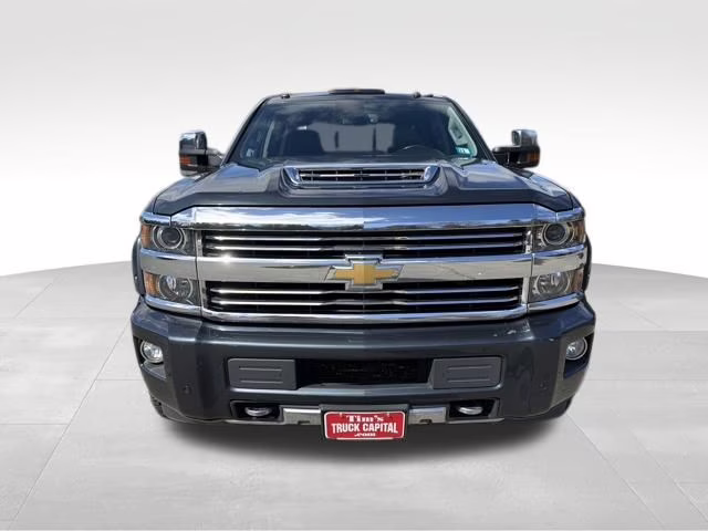 2017 Graphite Metallic Chevrolet Silverado 2500HD High Country 4X4 Truck
