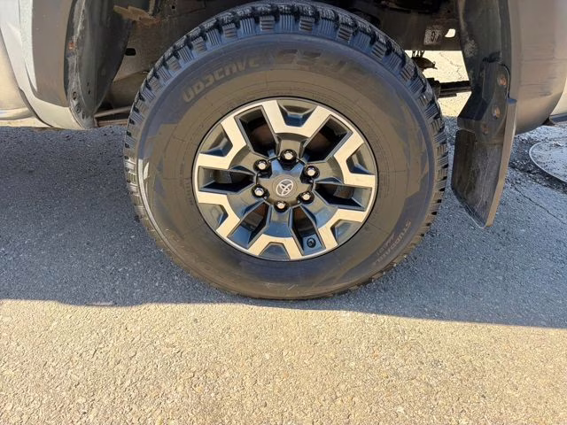 2017 Silver Sky Metallic Toyota Tacoma TRD Off-Road 4X4 Truck