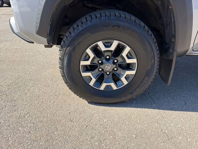2017 Silver Sky Metallic Toyota Tacoma TRD Off-Road 4X4 Truck