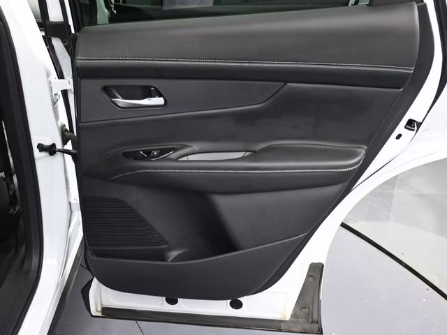 2025 Everest White Pearl Tricoat Nissan Murano SL AWD SUV